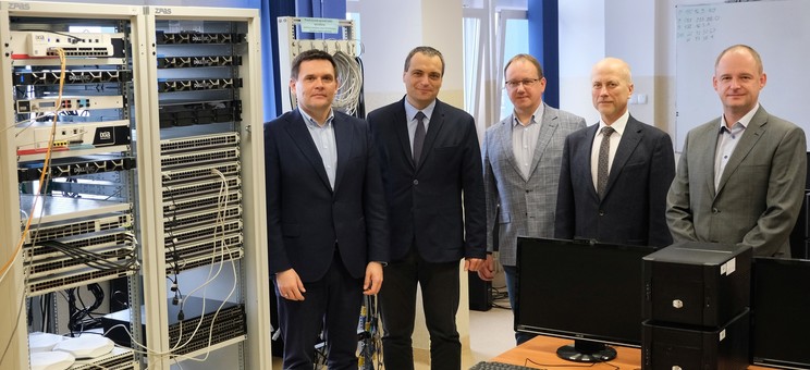 From the left: M. Bolanowski, BEng, PhD, D. Strzałka, BEng, PhD, DSc, Assoc. Prof., P. Bogusz, BEng, PhD, DSc, Assoc. Prof., Prof. J. Sęp, A. Paszkiewicz, BEng, PhD.