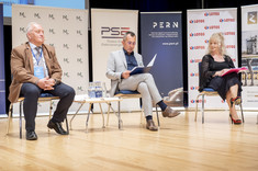 Od lewej:  dr hab. G. Zamoyski, prof. G. Ostasz, A. Kozicka-Kołaczkowska, fot. B. Motyka.