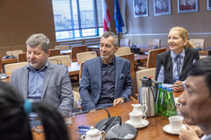 Od lewej: prof. P. Koszelnik, prof. G. Ostasz, prof. PRz B. Zatwarnicka-Madura,