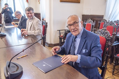 Od prawej: dr W. Gołąbek, prof. P. Koszelnik, prof. S. Czopek,